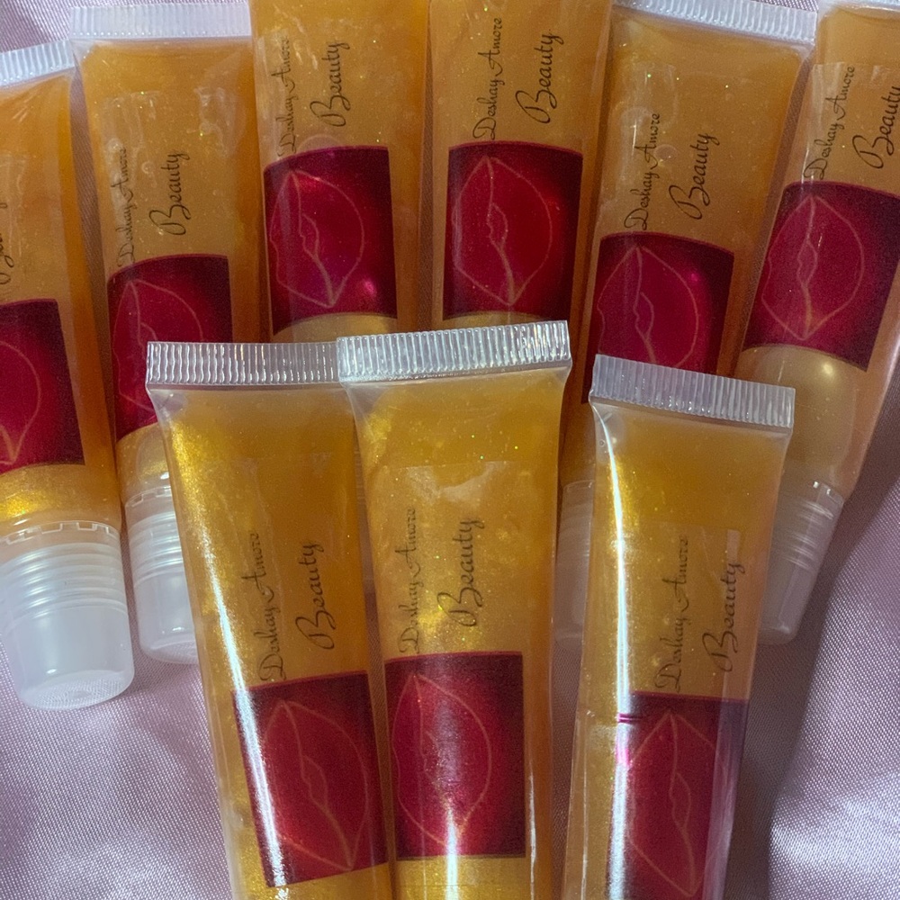 Lip gloss lip scrub